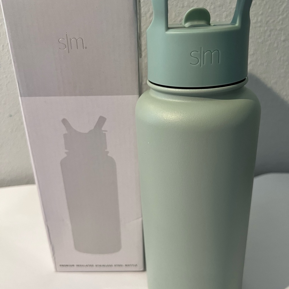 Simple modern summit water bottle